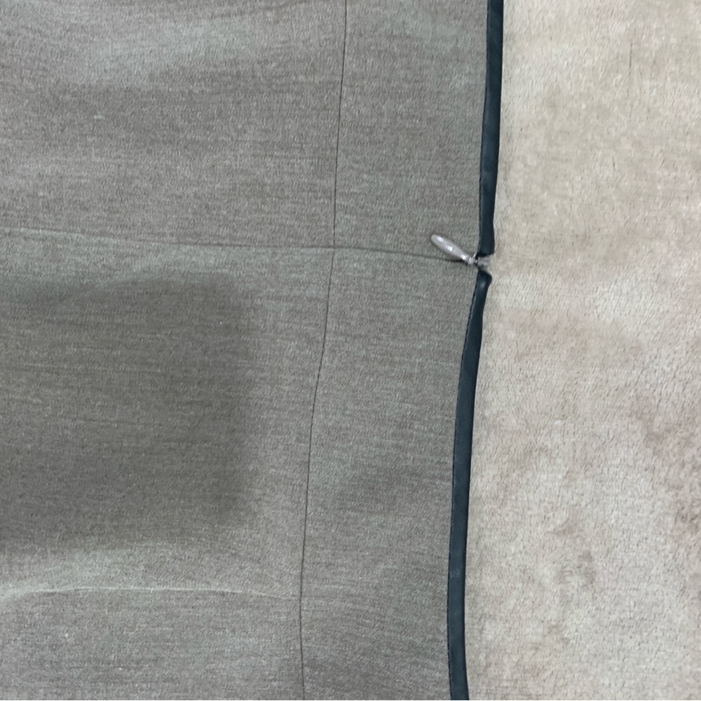 Alia Classic Pencil Skirt - Picture 5 of 6